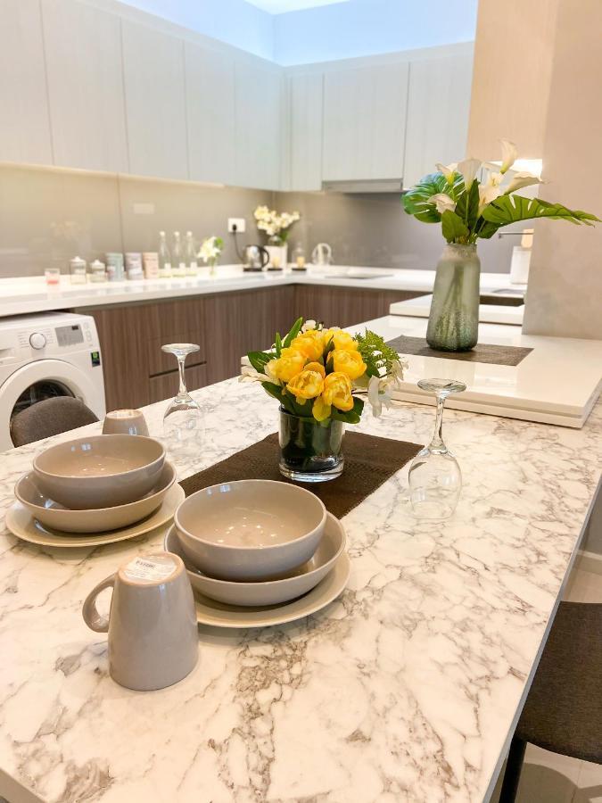 Suasana Residence By Nest Home Johor Bahru Exteriör bild